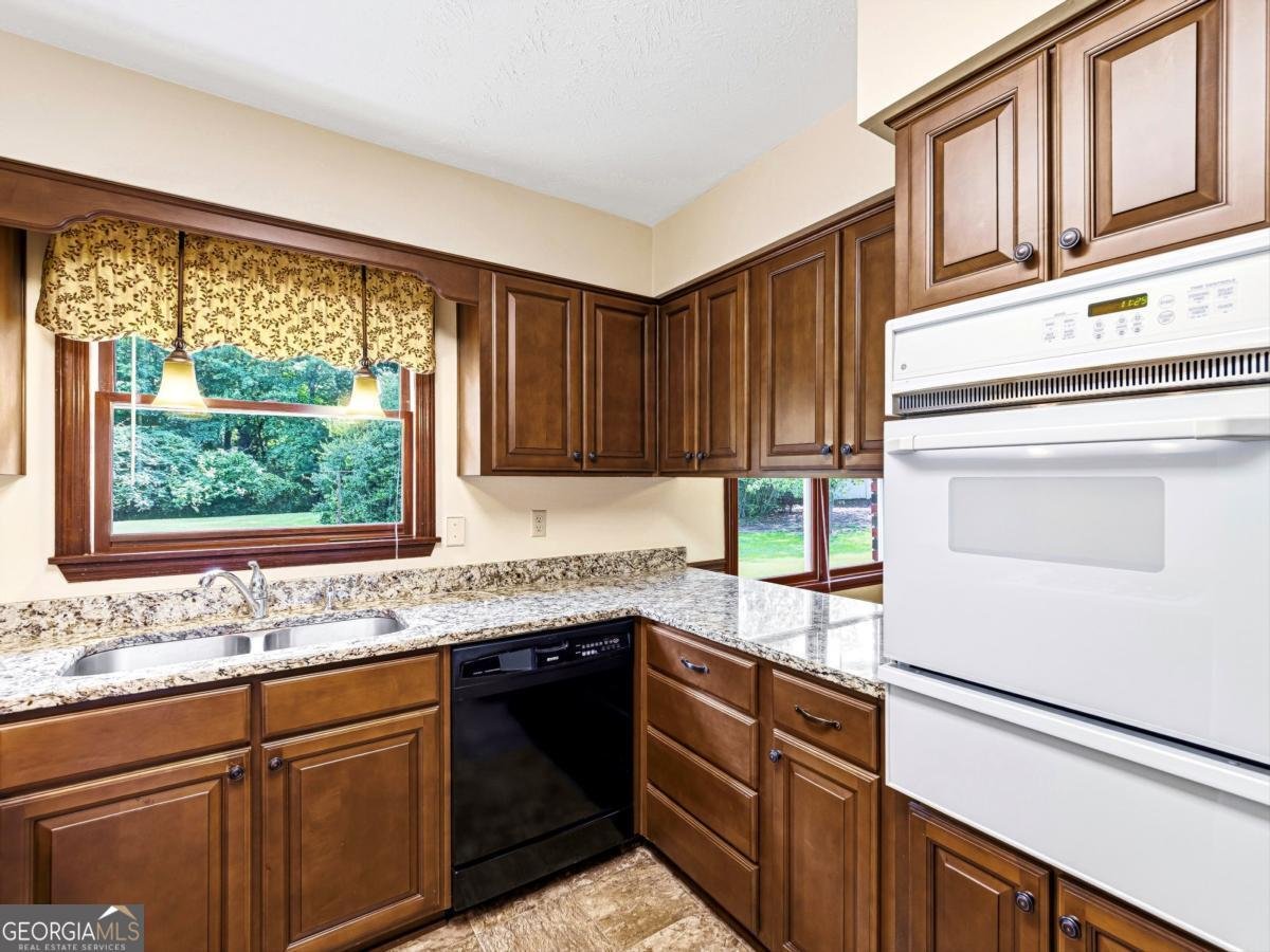 2405 Post Oak Tritt Road Marietta - Photo 15