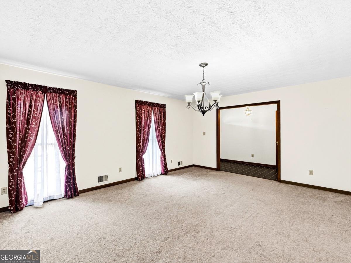 2405 Post Oak Tritt Road Marietta - Photo 6