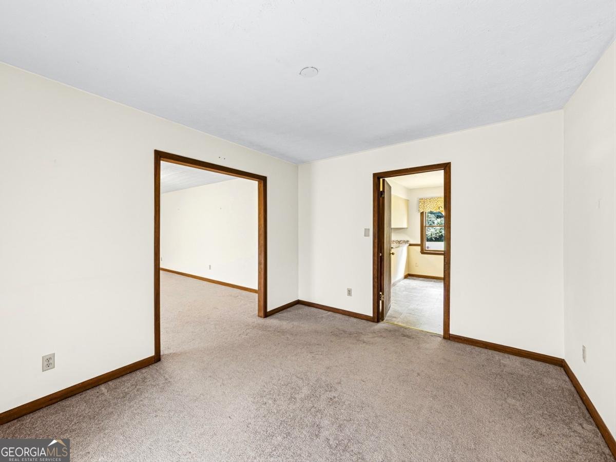 2405 Post Oak Tritt Road Marietta - Photo 8