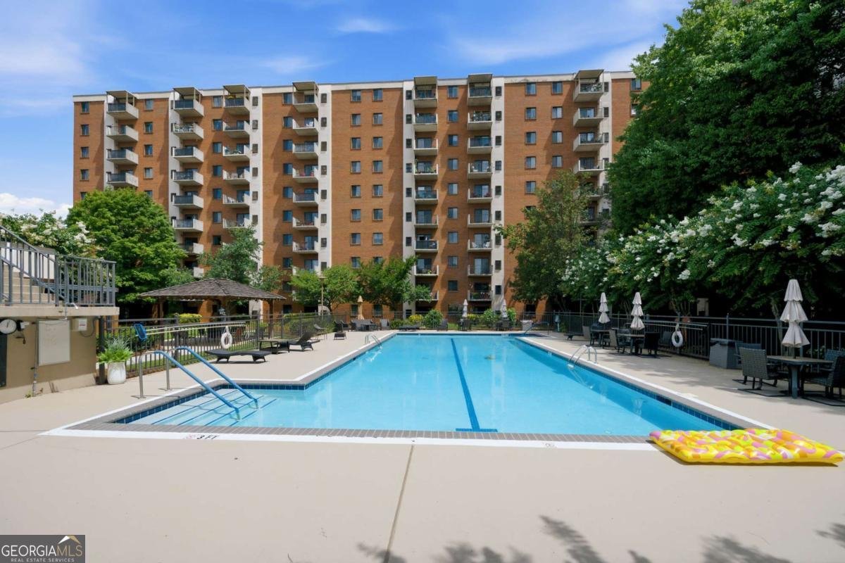 300 Johnson Ferry Road Sandy Springs - main photo