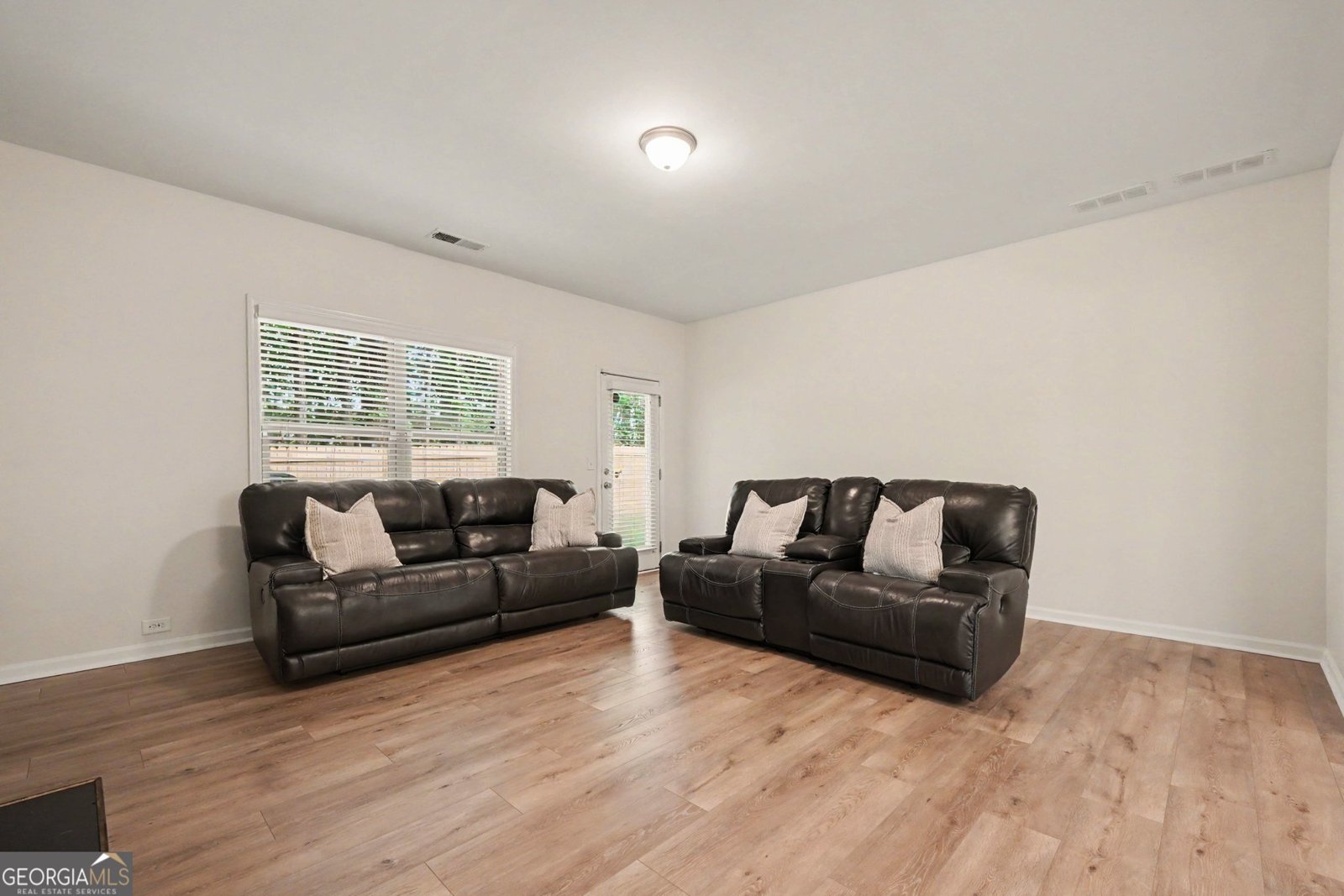 3923 Kingfisher Drive Atlanta - Photo 8