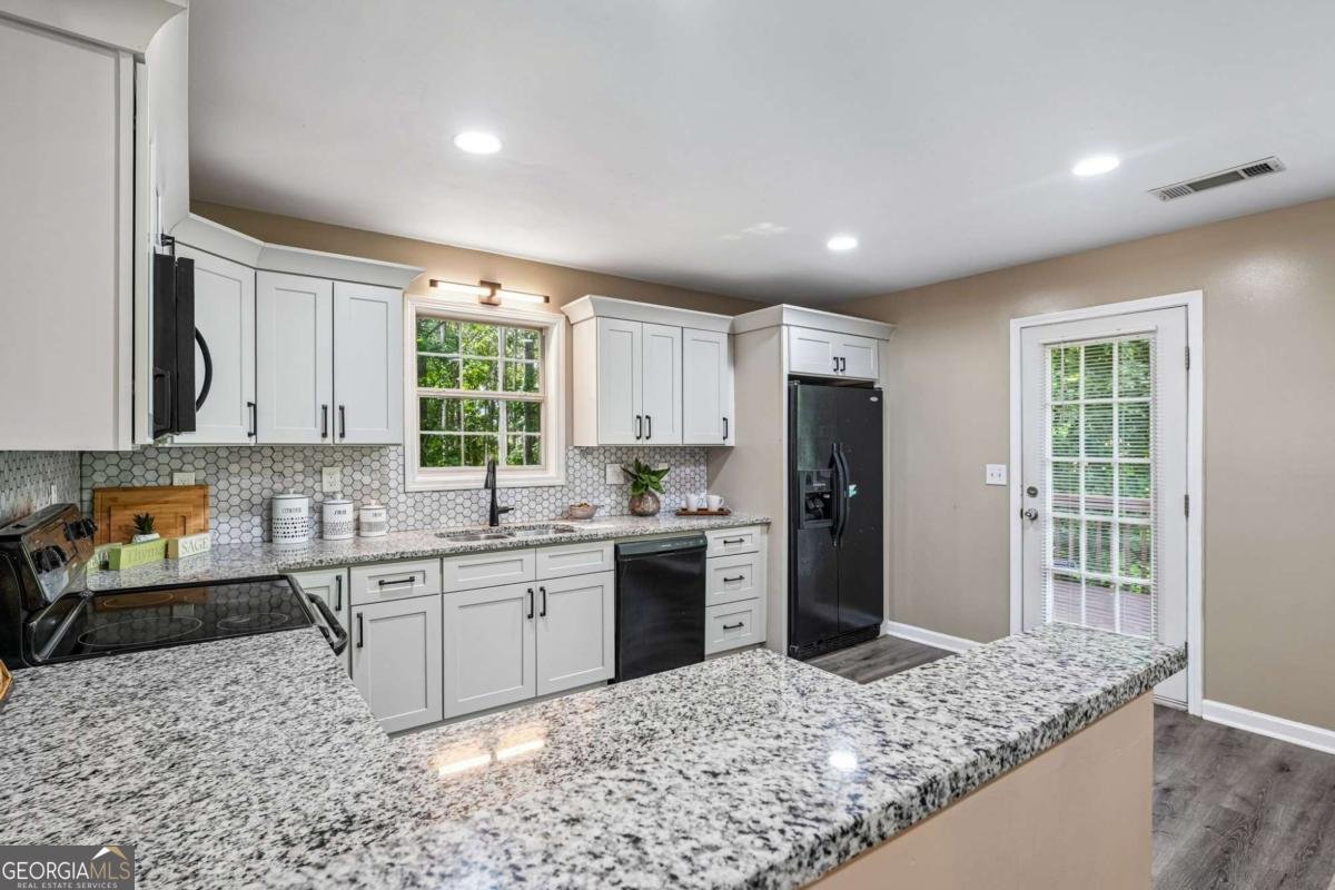 1036 Pepper Circle Acworth - Photo 13