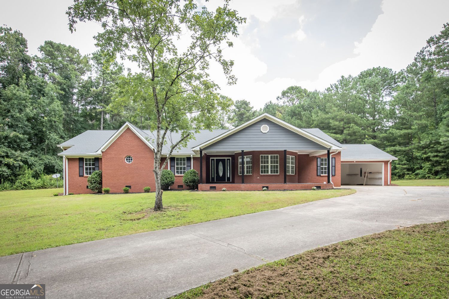 2165 Bakers Bridge Road Douglasville - main photo