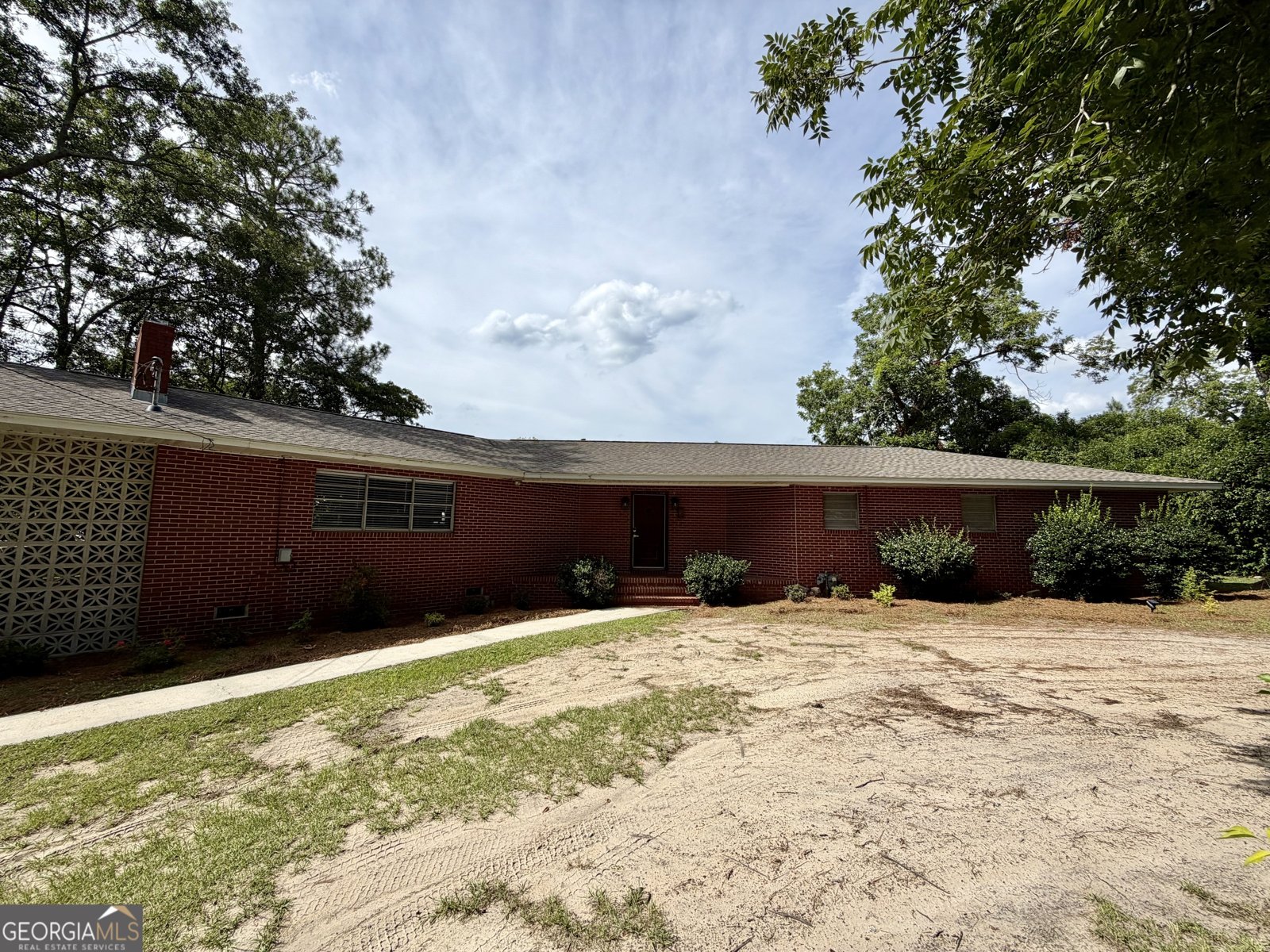 8 Roundtree Street Statesboro - main photo