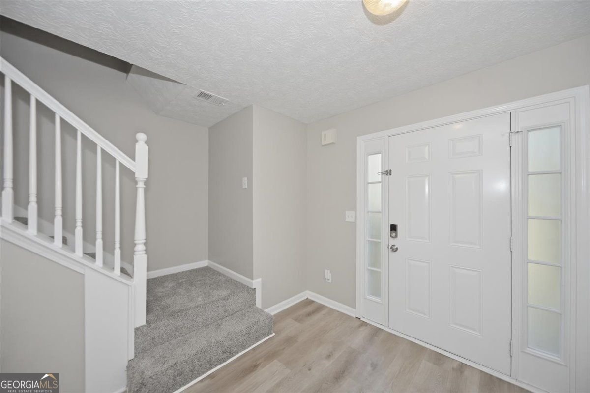 9229 Carnes Crossing Circle Jonesboro - Photo 6