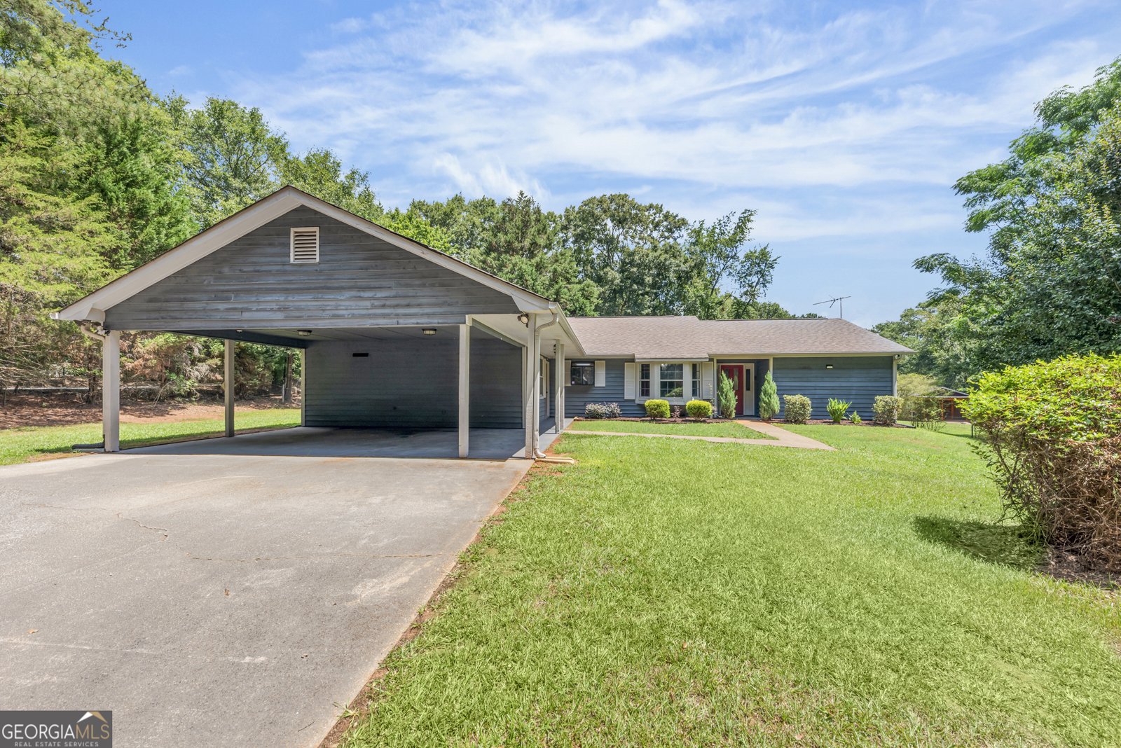 1320 Honey Creek Road Conyers - main photo