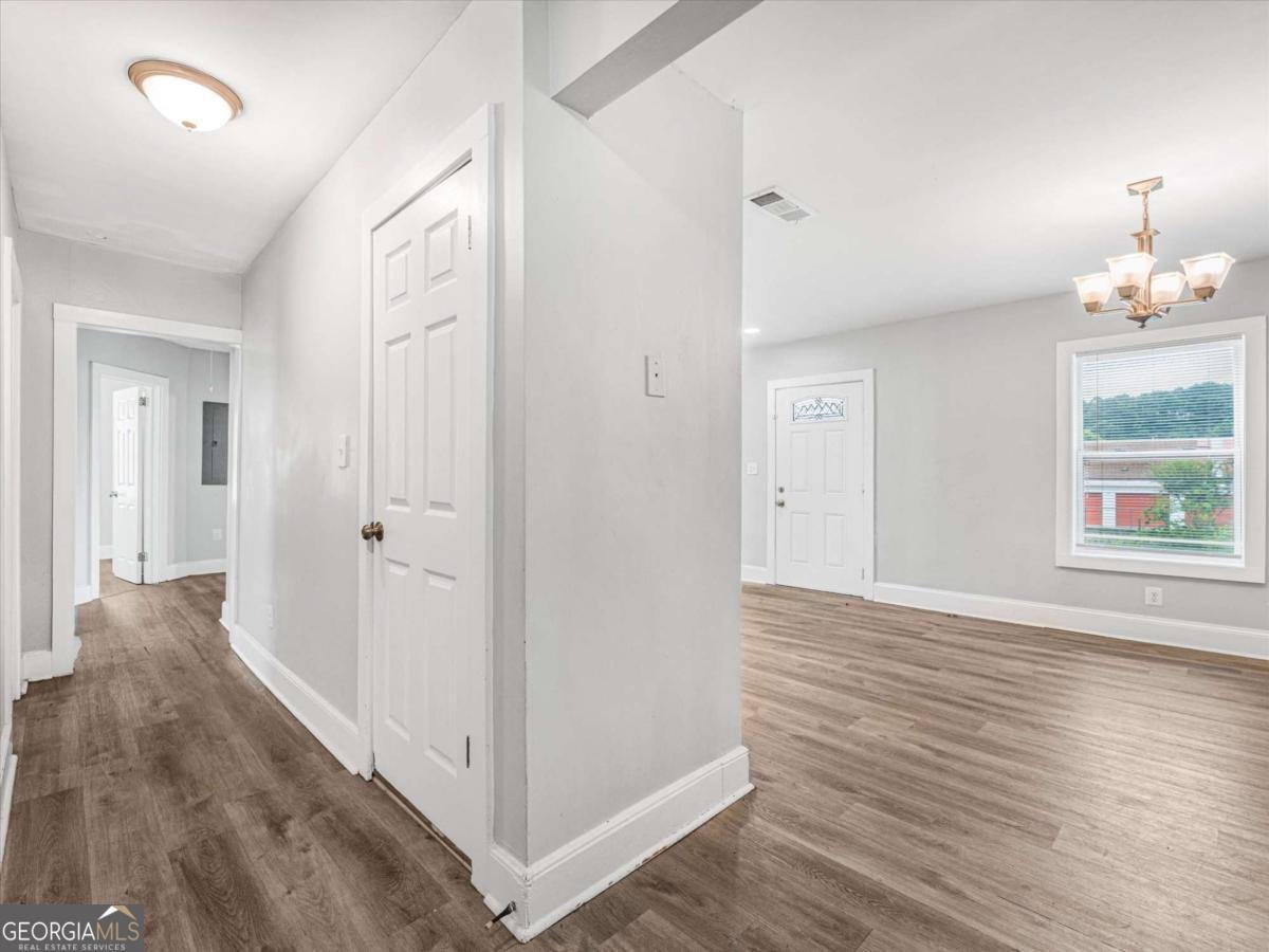2861 Forrest Hills Drive Atlanta - Photo 11