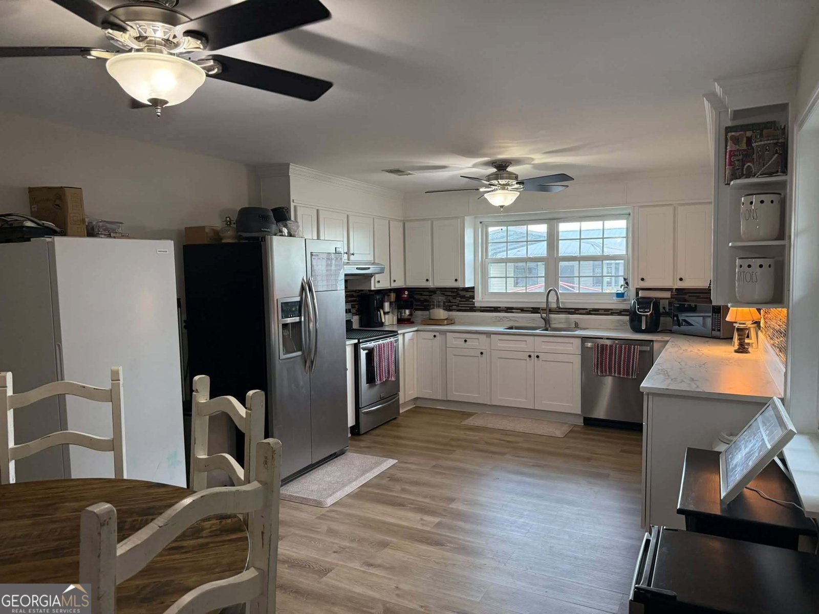 1214 Barnard Street Glennville - Photo 9