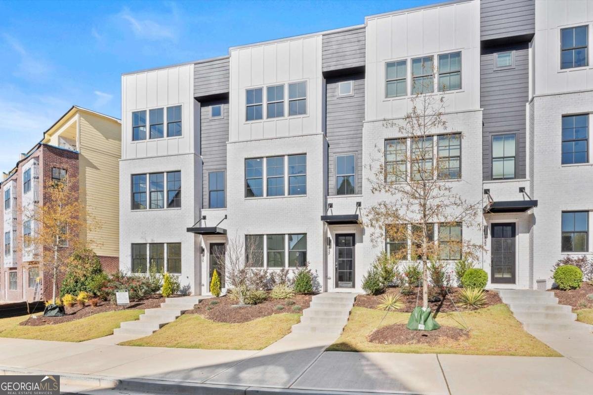 437 Mezzo Lane Alpharetta - main photo