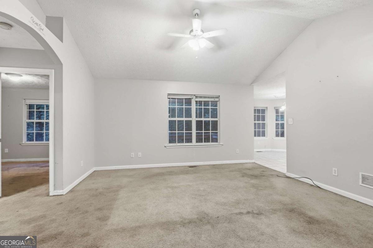 128 Valley Road Stockbridge - Photo 12