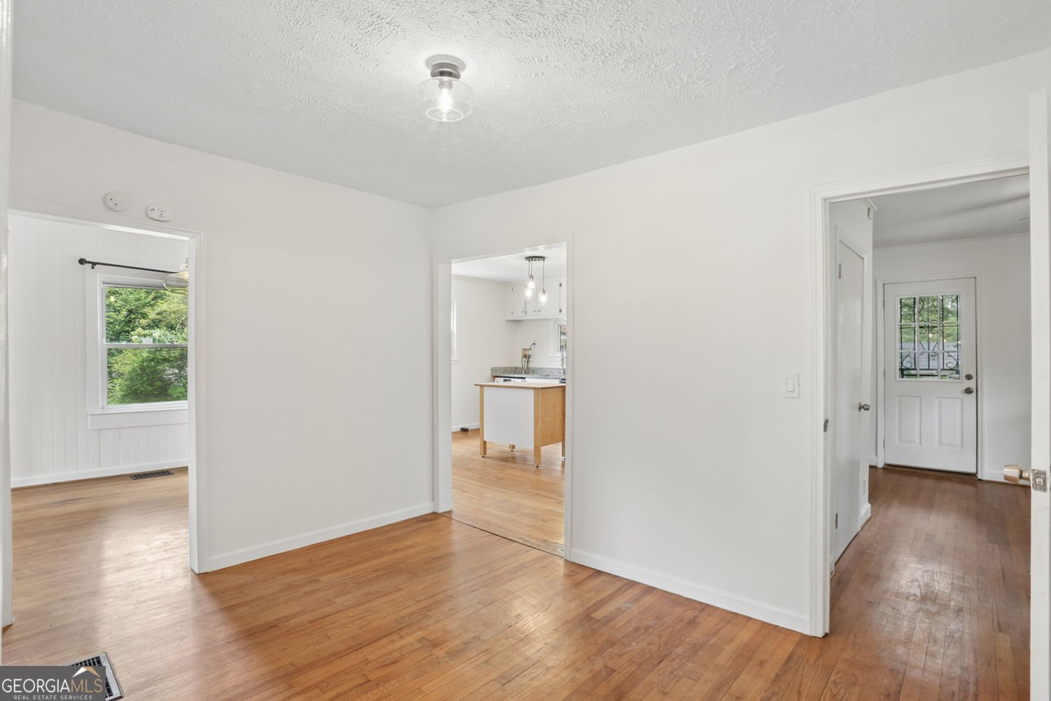 1666 May Avenue Atlanta - Photo 6