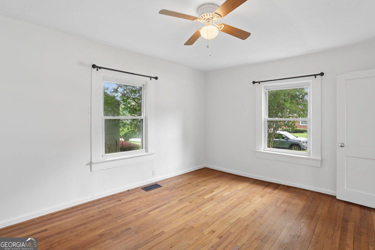 1666 May Avenue Atlanta - Photo 7