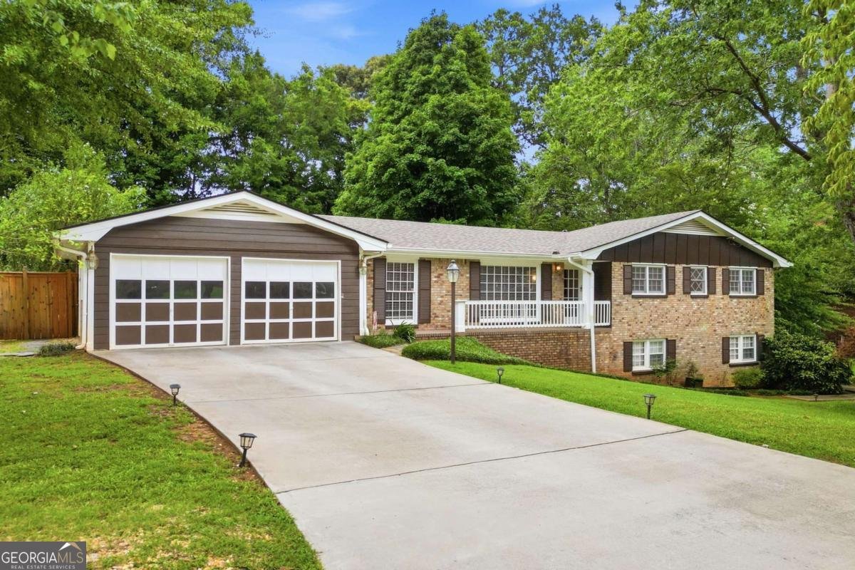 120 Deerwood Circle Smyrna - main photo