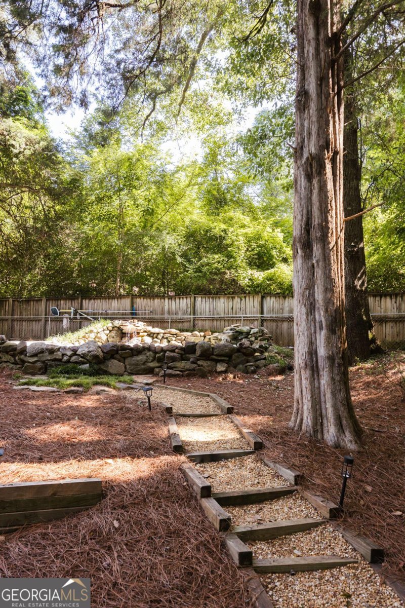 640 Tallassee Athens - Photo 8