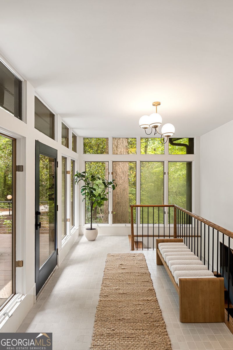 922 Barton Woods Road Atlanta - Photo 17