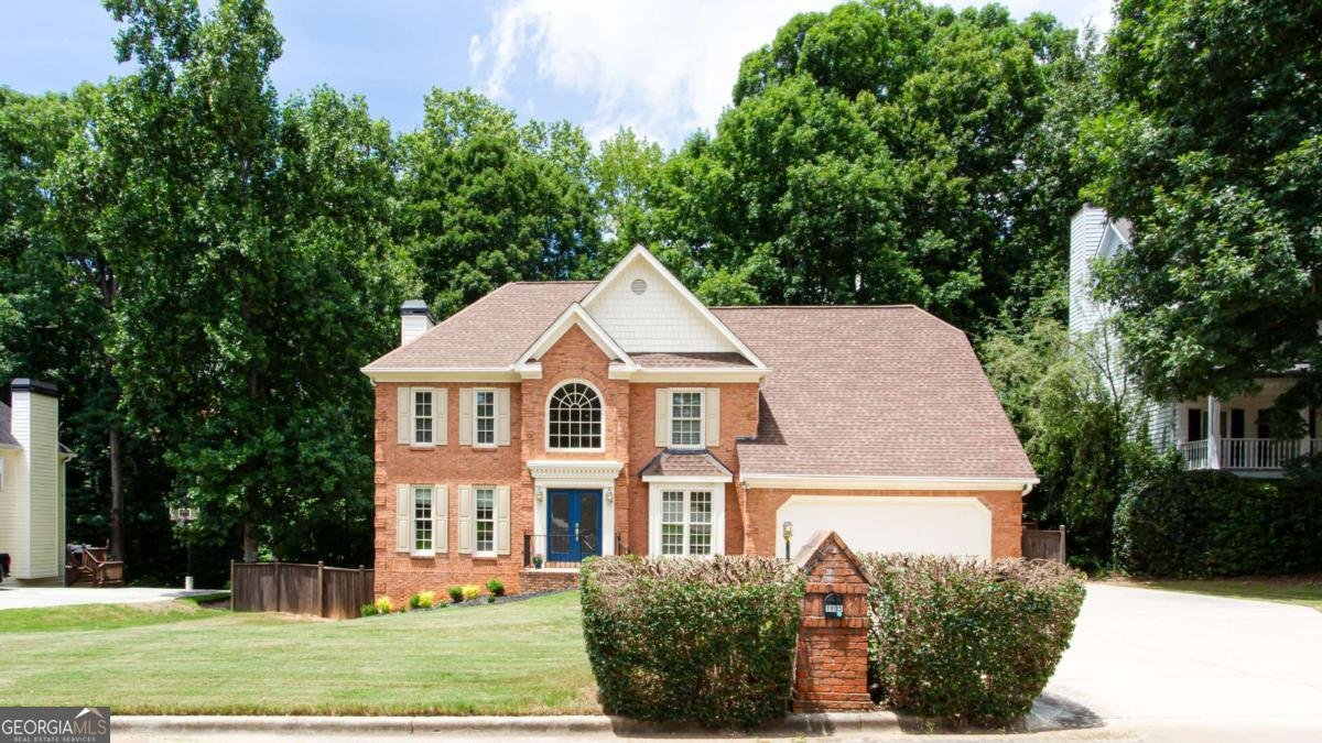 1405 Holly Lake Circle Snellville - main photo