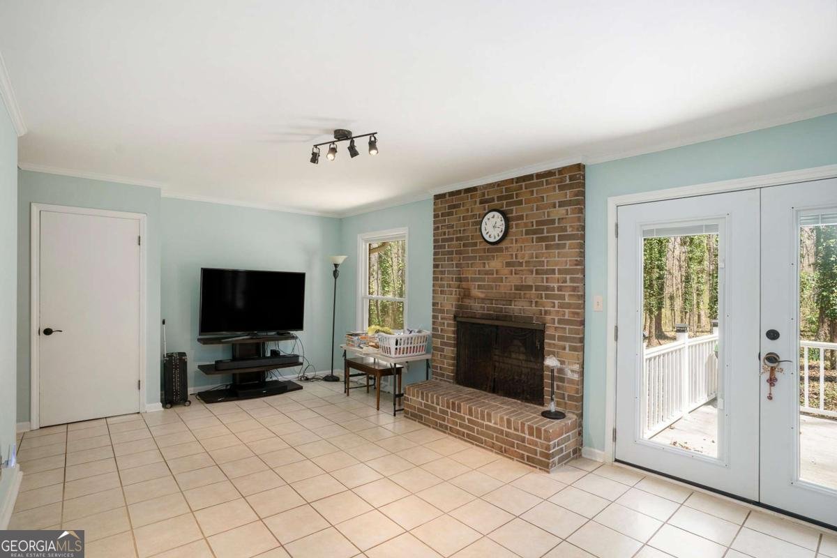 1050 Skyline Drive Covington - Photo 8