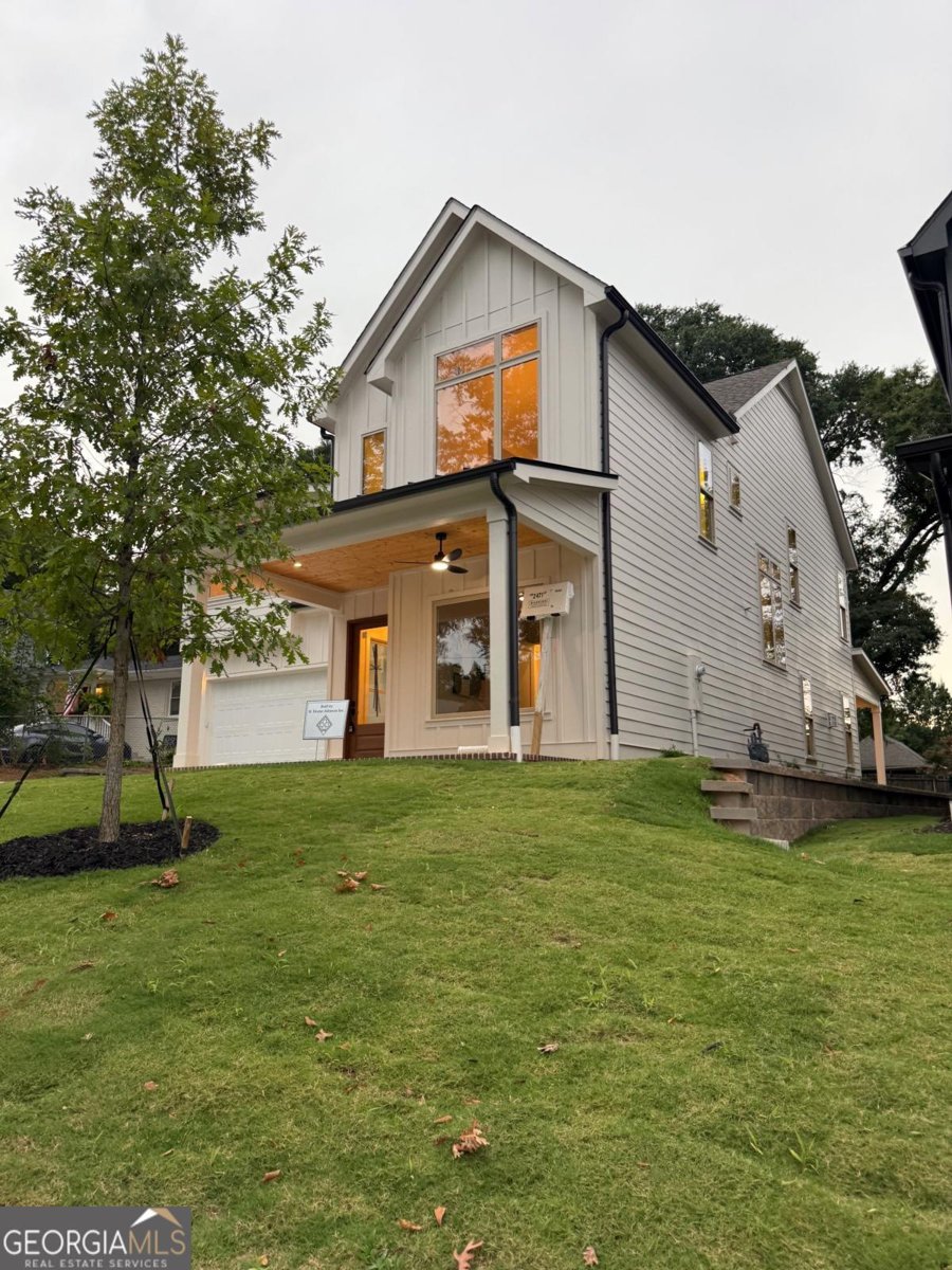 2471 Edwards Drive Atlanta - main photo