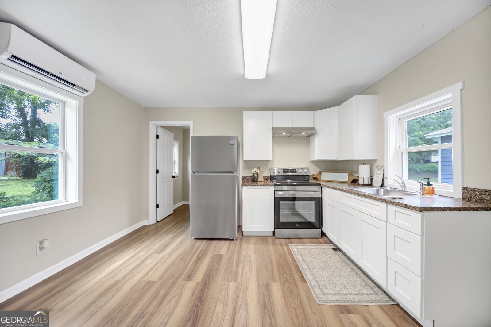 240 Jackson Street Barnesville - Photo 9