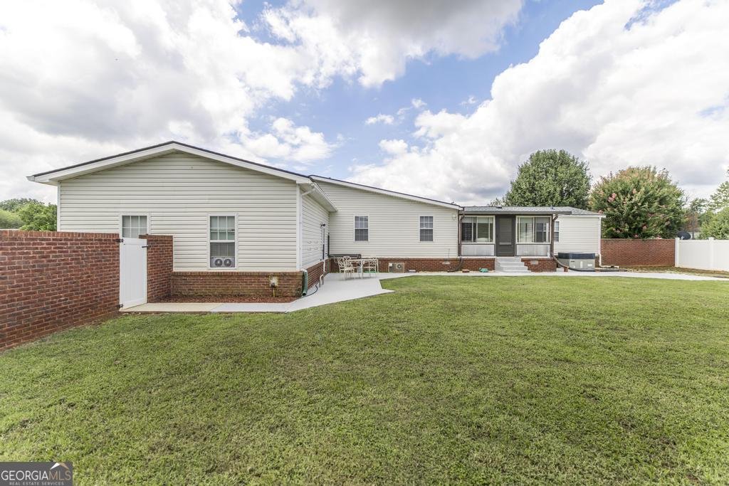 201 Bradford Drive Byron - Photo 36