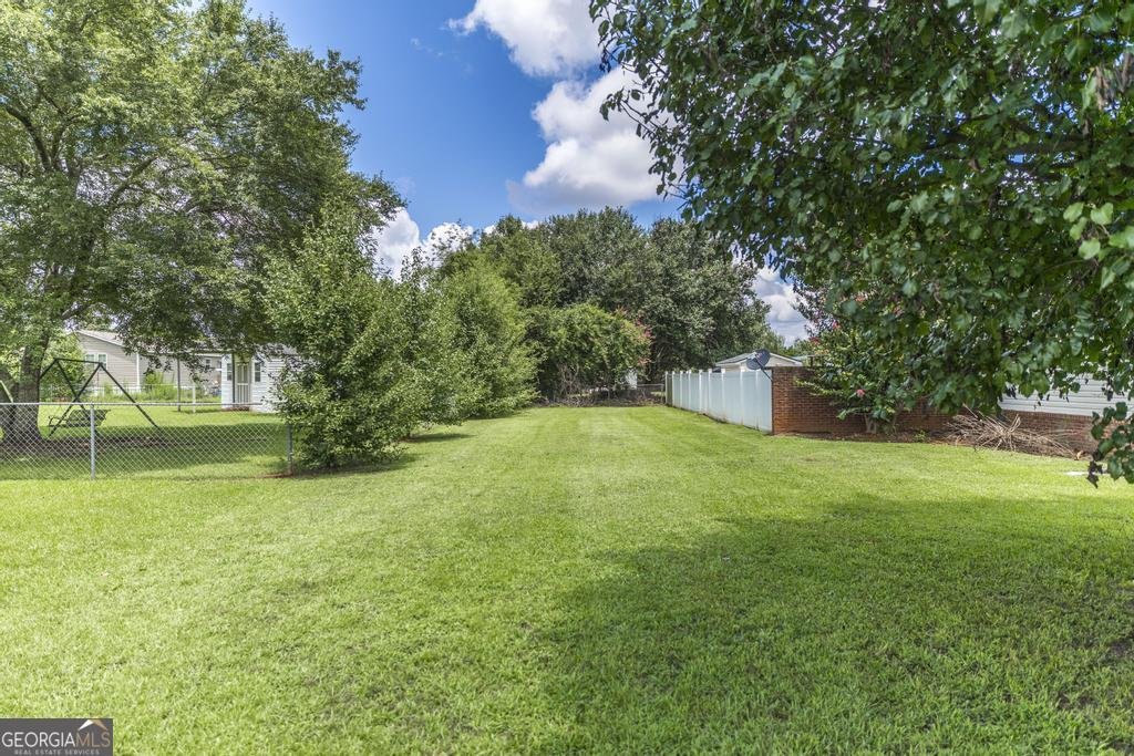 201 Bradford Drive Byron - Photo 7