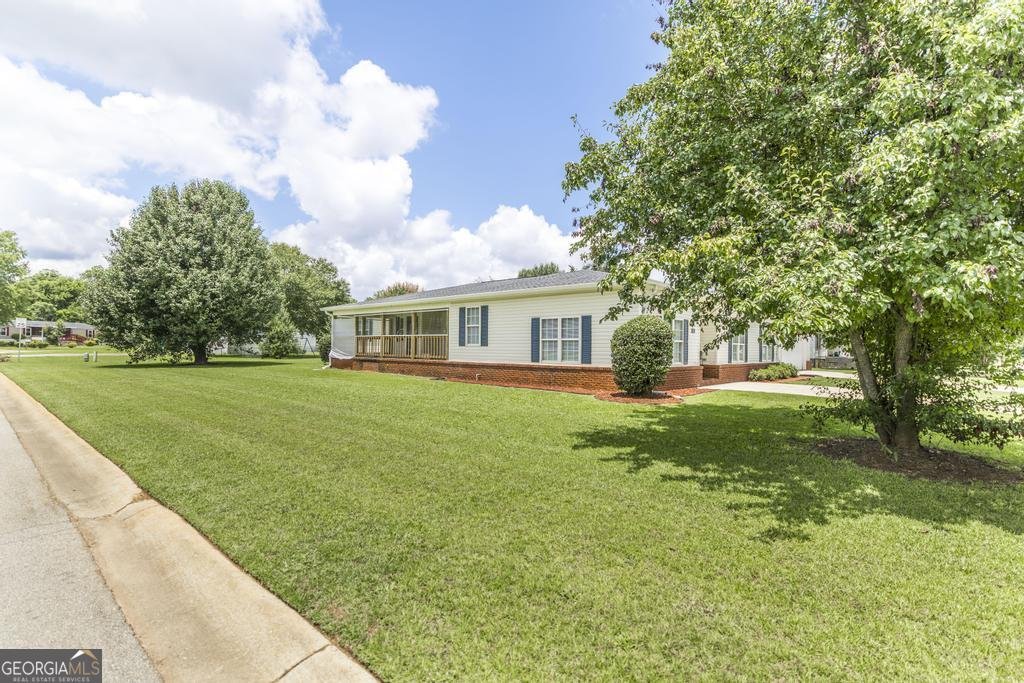 201 Bradford Drive Byron - Photo 9