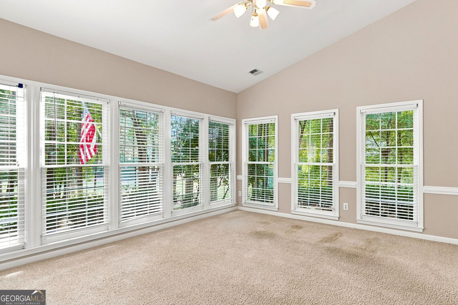 320 Valley Green Court Woodstock - Photo 12