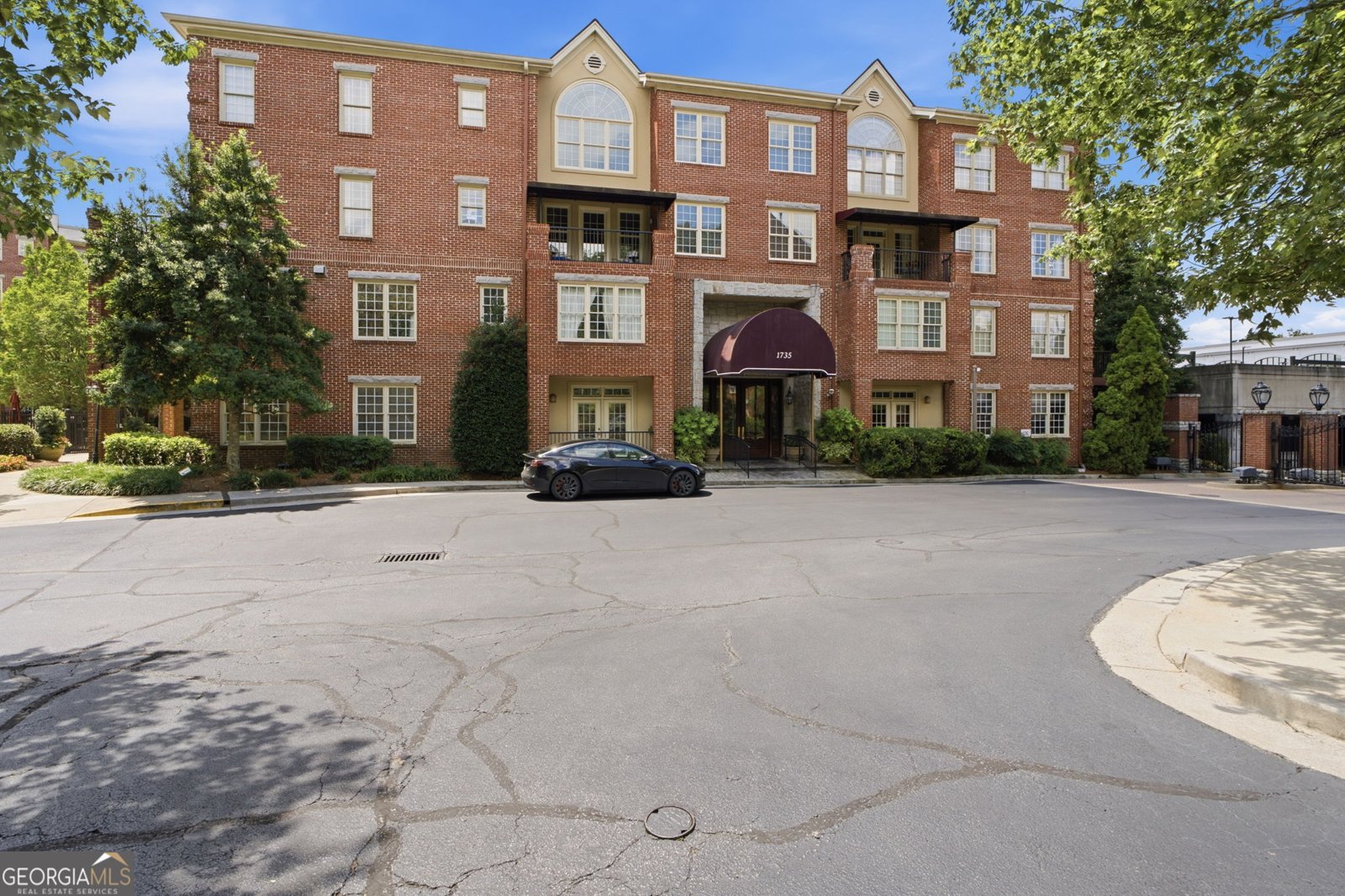 1735 Peachtree Street Atlanta - main photo