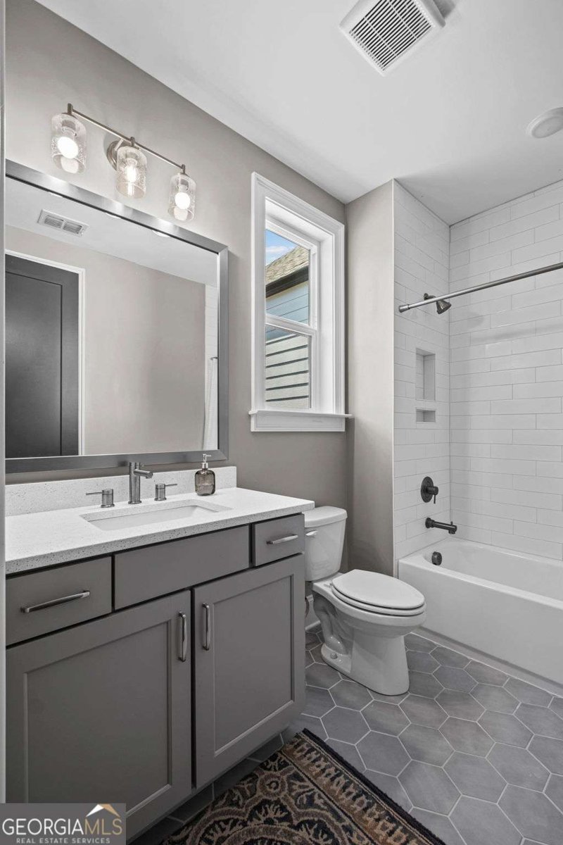 112 Village Green Avenue Woodstock - Photo 28