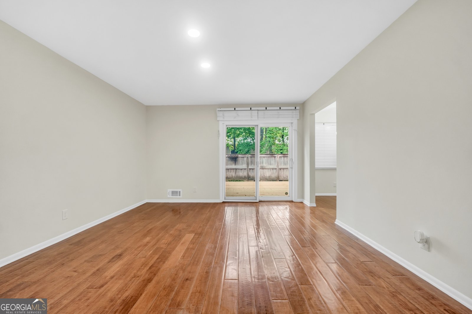 60 Basswood Circle Sandy Springs - Photo 32