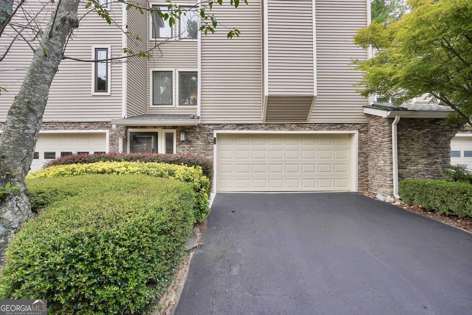 60 Basswood Circle Sandy Springs - Photo 7