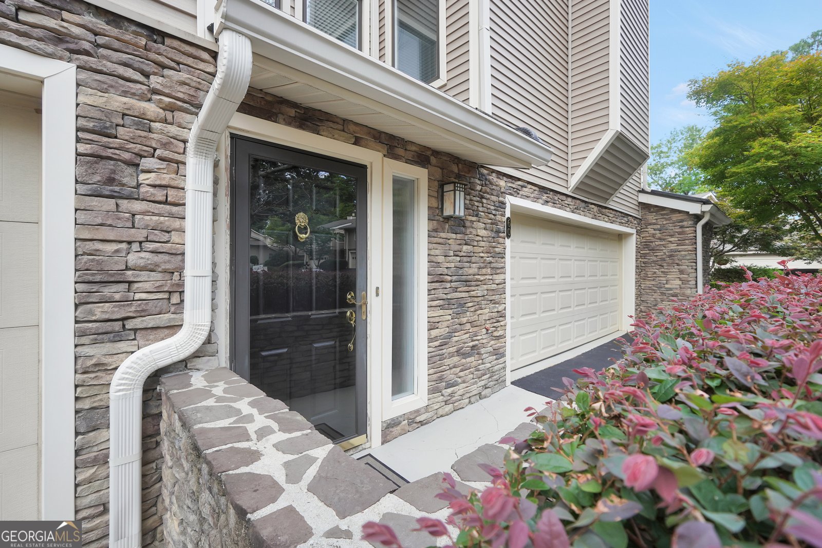 60 Basswood Circle Sandy Springs - Photo 8