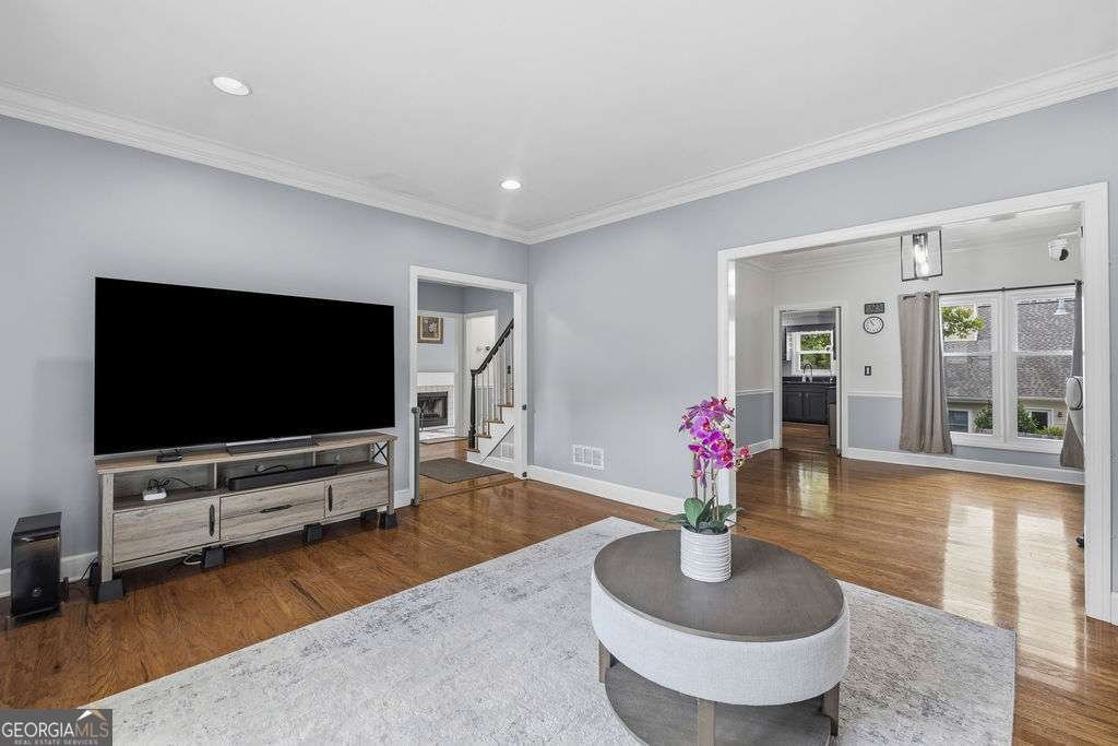 8 Vernon Glen Court Sandy Springs - Photo 7