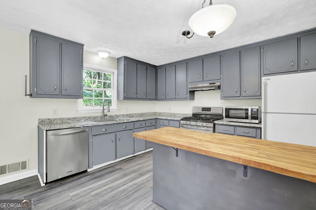 131 Little Brook Drive Woodstock - Photo 10