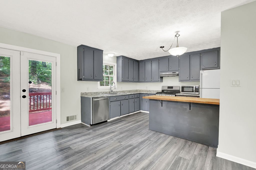 131 Little Brook Drive Woodstock - Photo 8