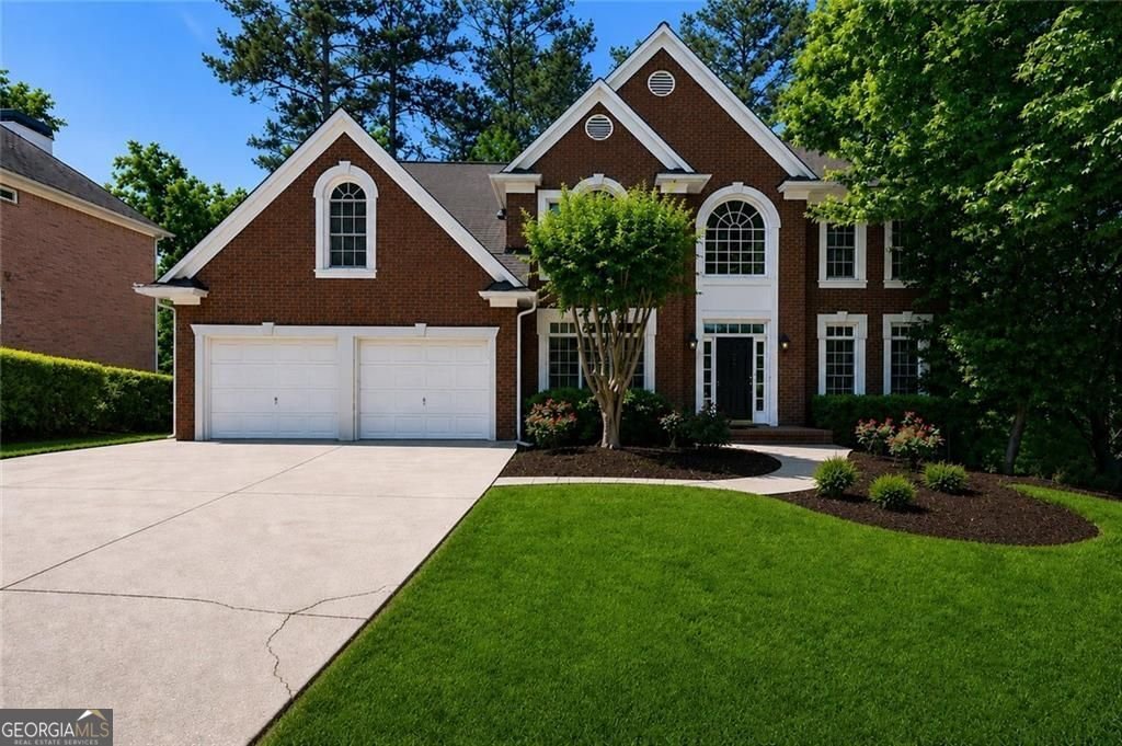 2046 Kinsmon Drive Marietta - main photo