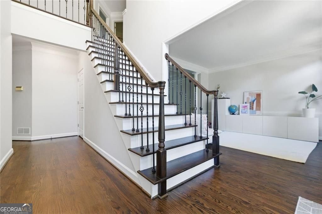 2046 Kinsmon Drive Marietta - Photo 6