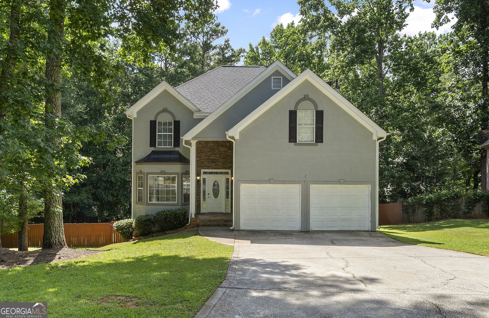 9569 Lakeview Court Douglasville - main photo