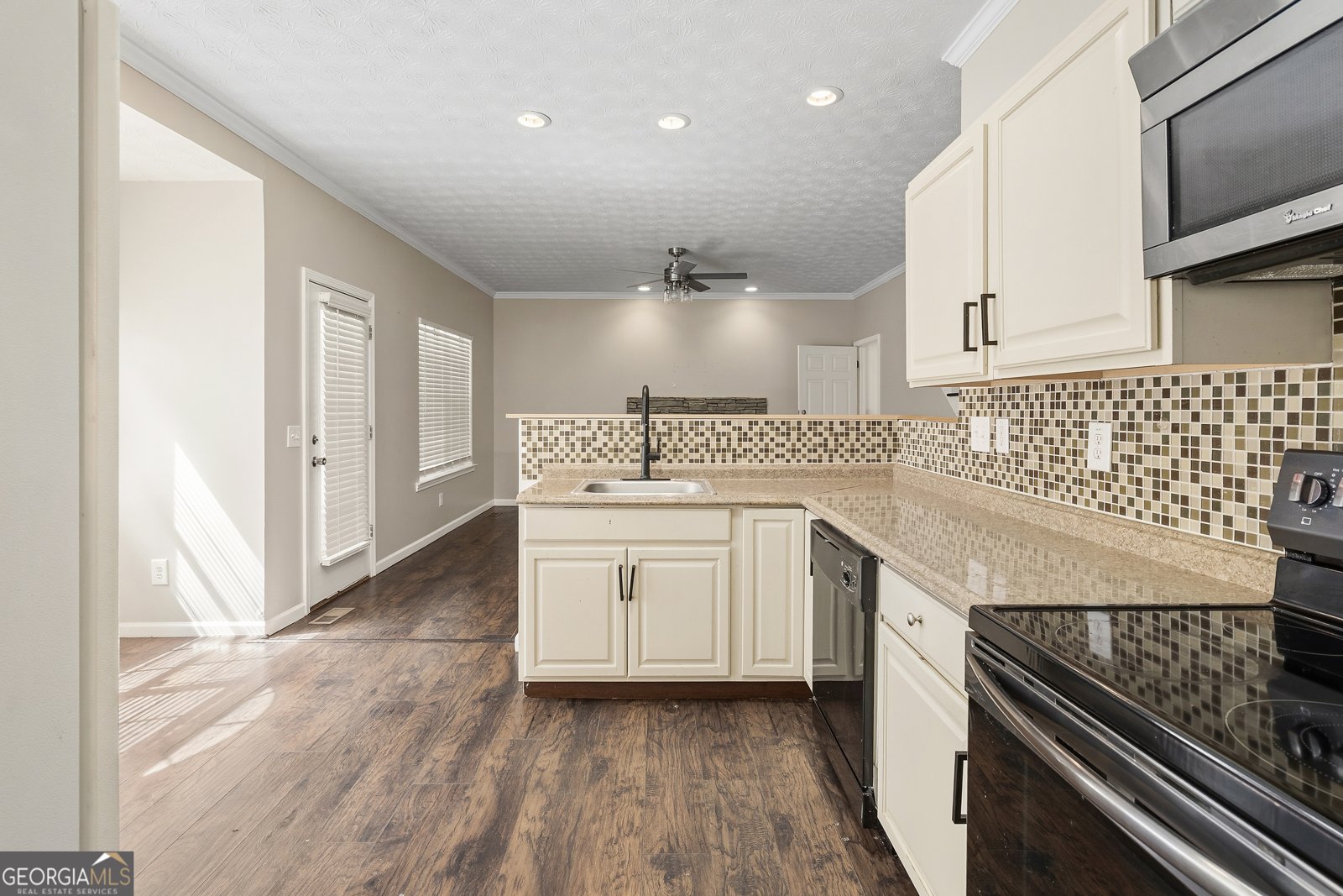9569 Lakeview Court Douglasville - Photo 14