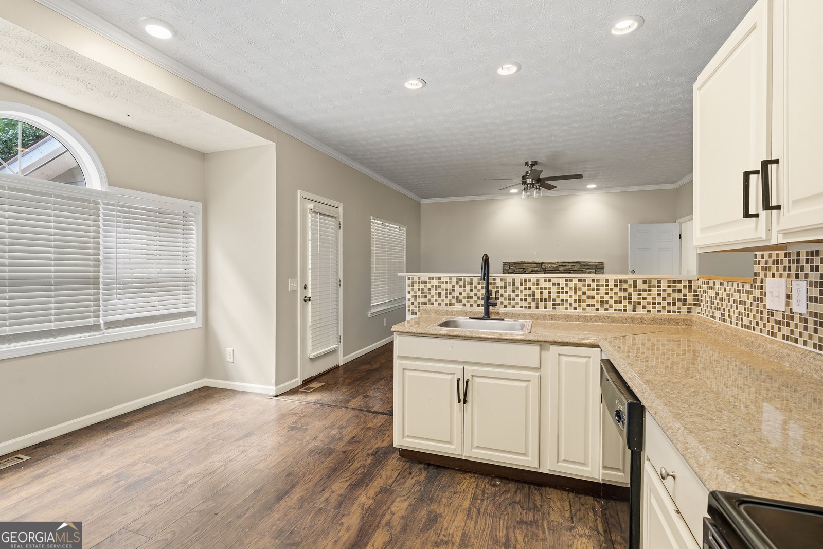 9569 Lakeview Court Douglasville - Photo 15