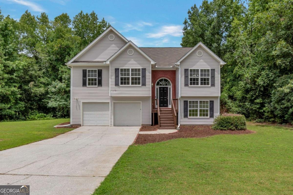1388 Sierra Ridge Place Loganville - main photo