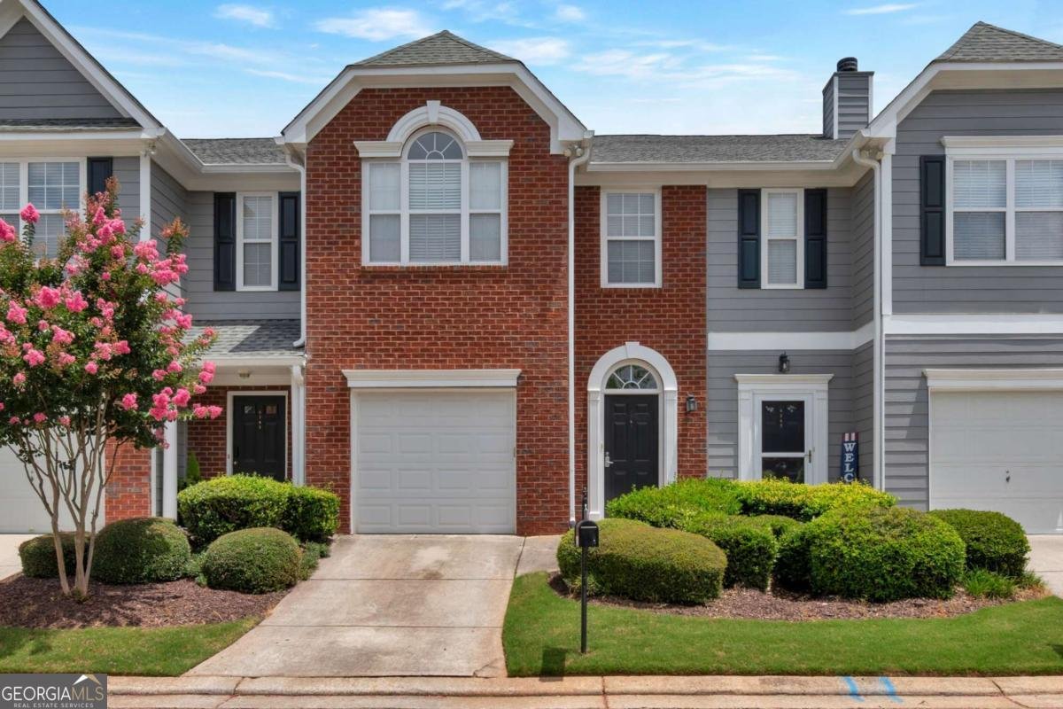 6243 Shoreview Circle Flowery Branch - main photo