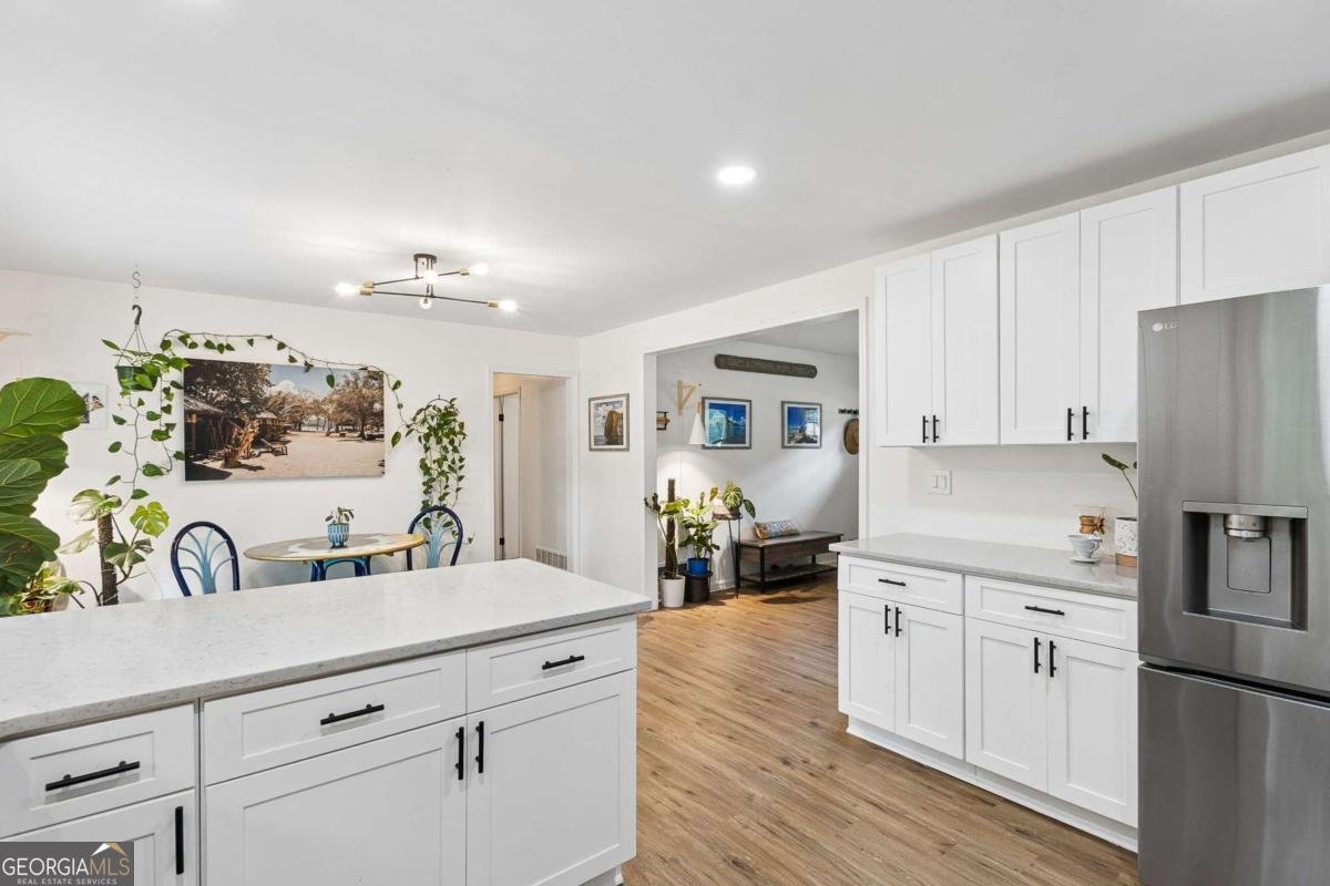 412 Derbyshire Drive Stone Mountain - Photo 6