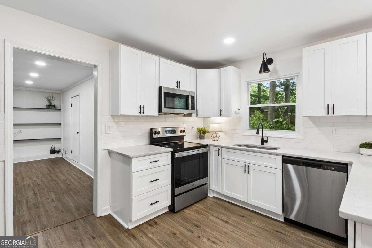412 Derbyshire Drive Stone Mountain - Photo 8