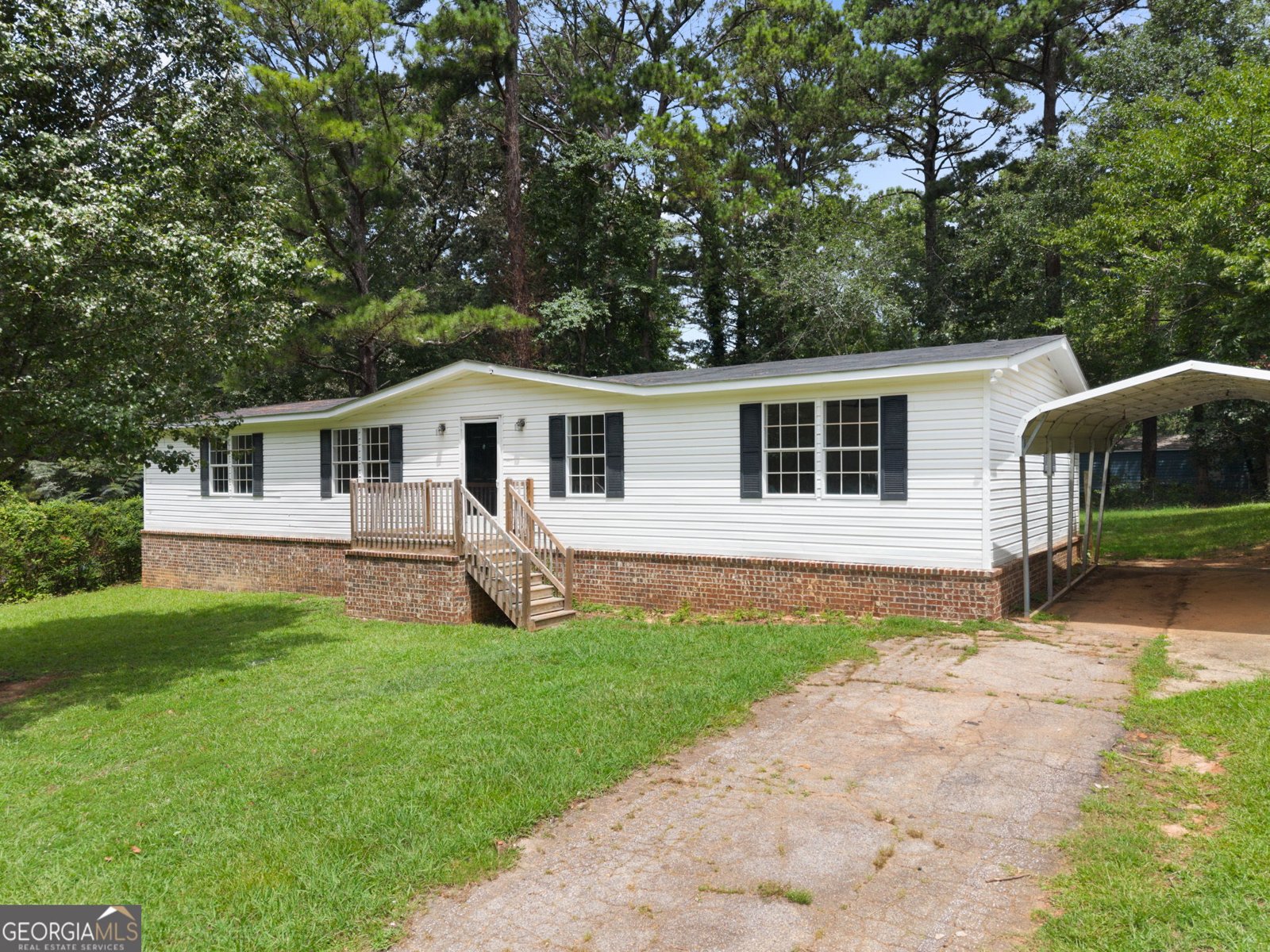 1348 Poplar Street Stockbridge - main photo
