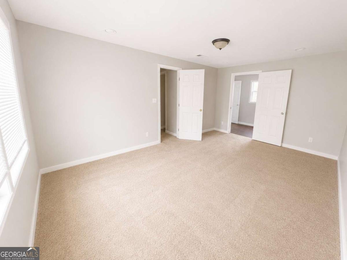 4303 Village Square Lane Stone Mountain - Photo 15