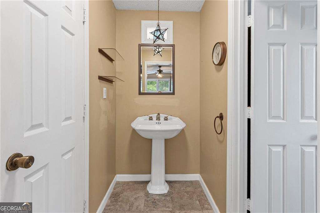 341 Westover Drive Woodstock - Photo 24