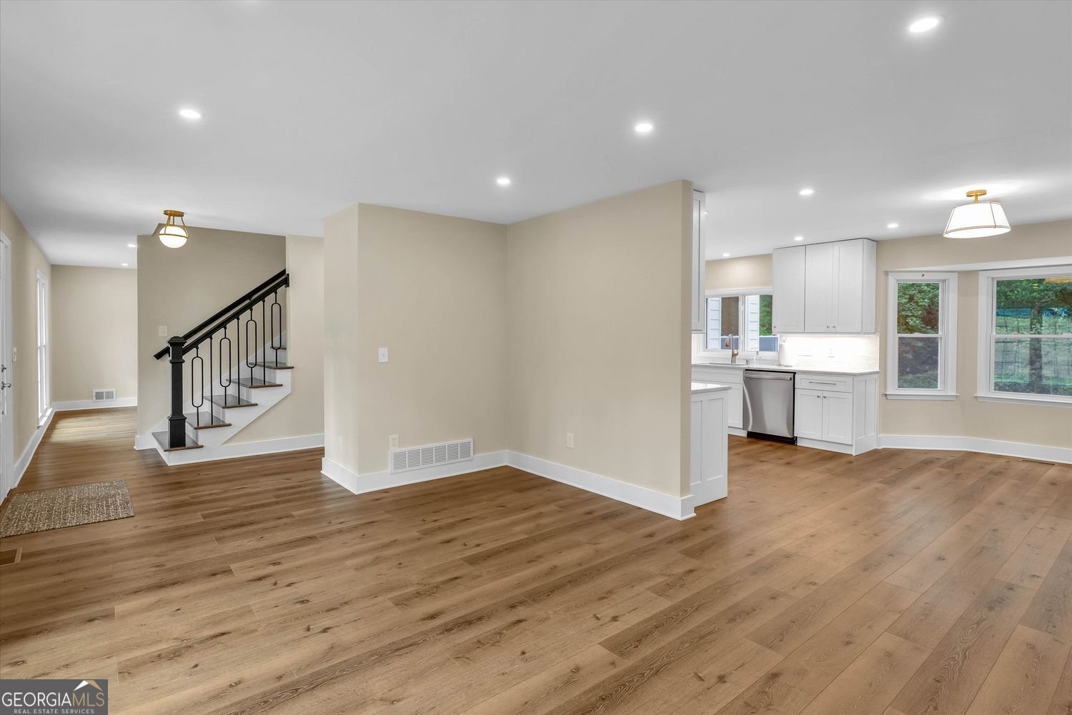 4587 Gilhams Road Roswell - Photo 6