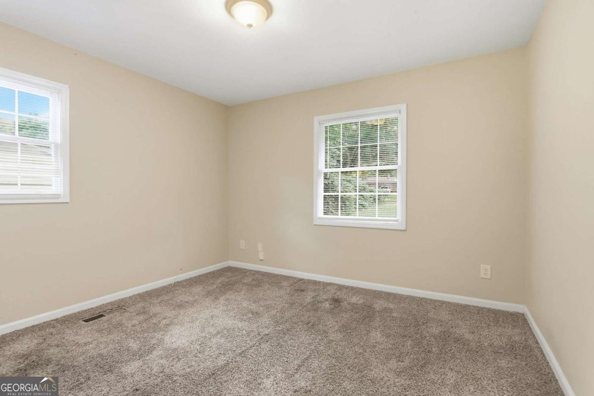 4204 Cheryl Ann Court Stone Mountain - Photo 16