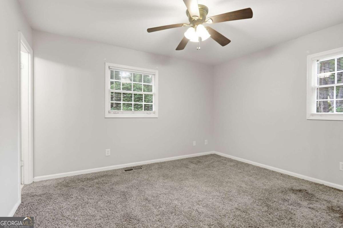 4204 Cheryl Ann Court Stone Mountain - Photo 18